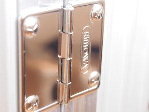 Rimowa Classic Flight Cabin Multiwheel Hinges