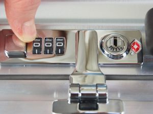 Rimowa Classic Lock