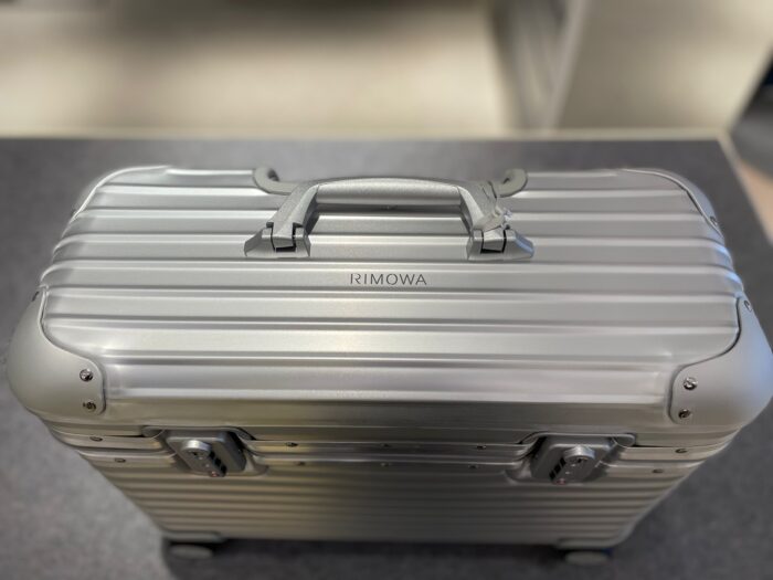 For reference] Some pictures of pre-LVMH Rimowa Pilot multiwheel case : r/ Rimowa