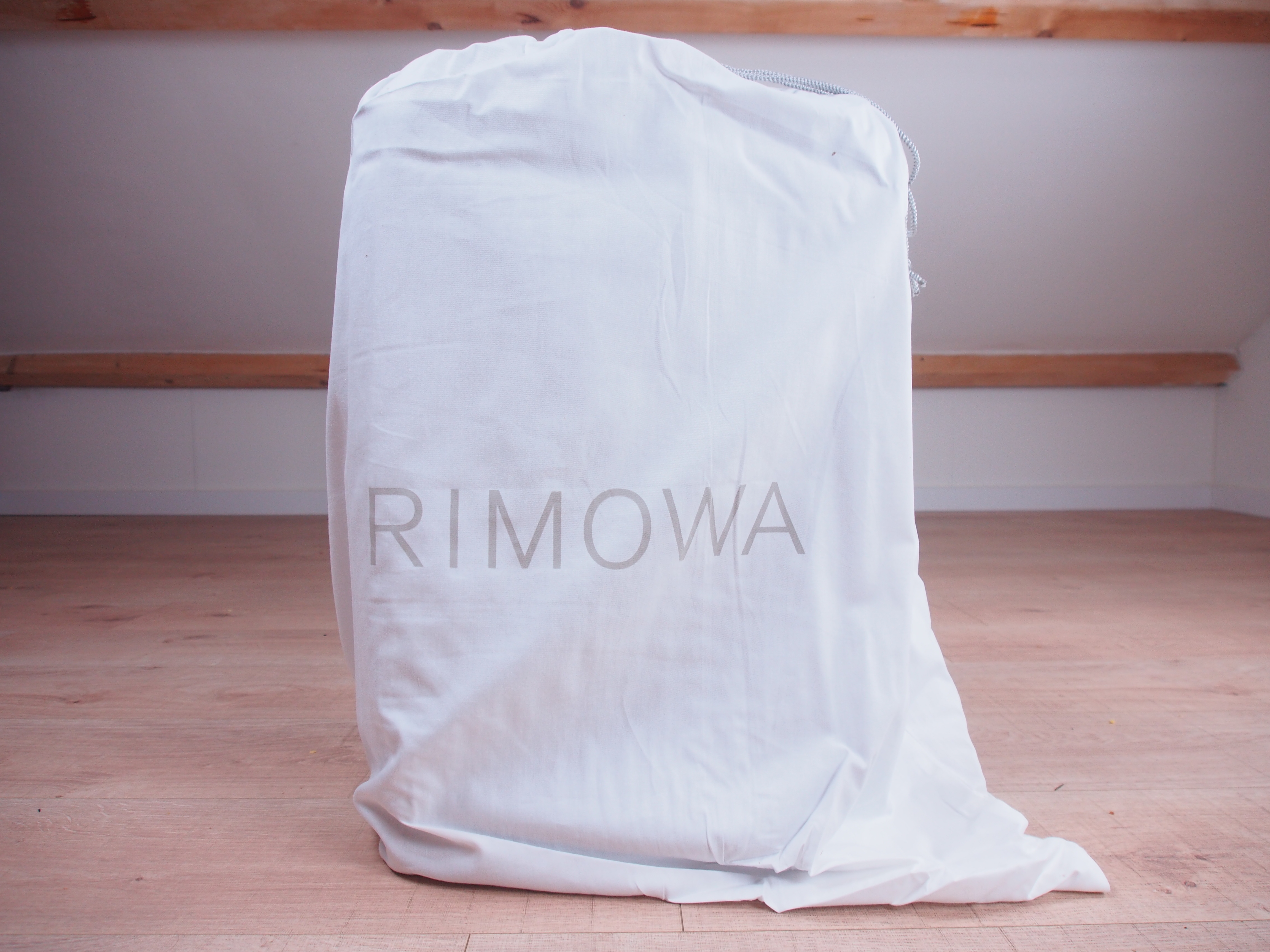 Rimowa Essential Dust Bag – Gracefuldegrade