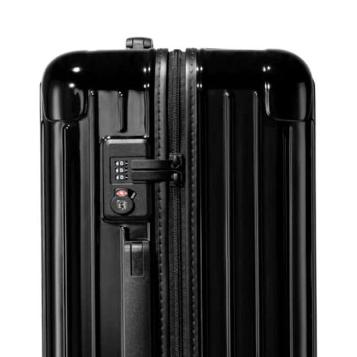 Rimowa Classic Cabin Carry-On Suitcase in Black - Aluminium - 21,7x15,8x9,1