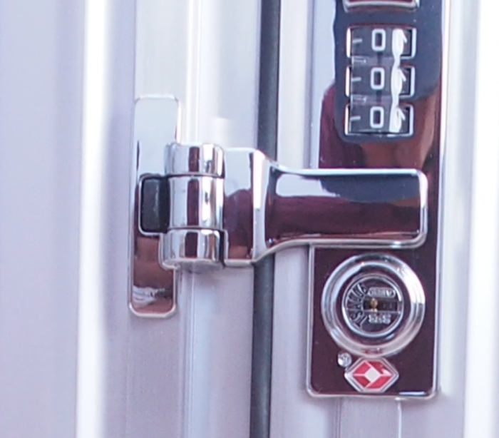 Rimowa Classic Cabin TSA lock